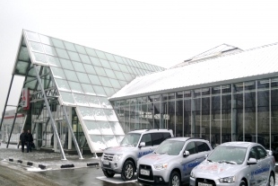 Mitsubishi Белая дача, Независимость Mitsubishi Белая дача, Независимость